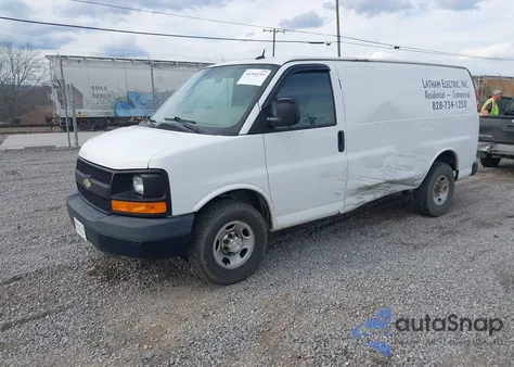 2015 Chevrolet Express 2500 Work Van z USA, uszkodzony, nr VIN 1GCWGFFF3F1107535